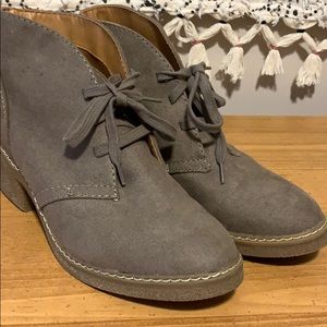 Taupe women’s Booties!